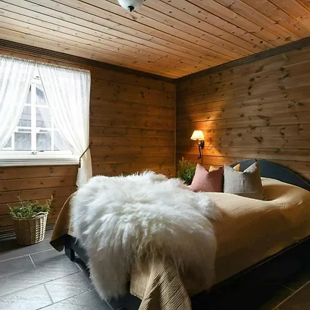 Holiday home Family With Shelter By Gautetjern Gol